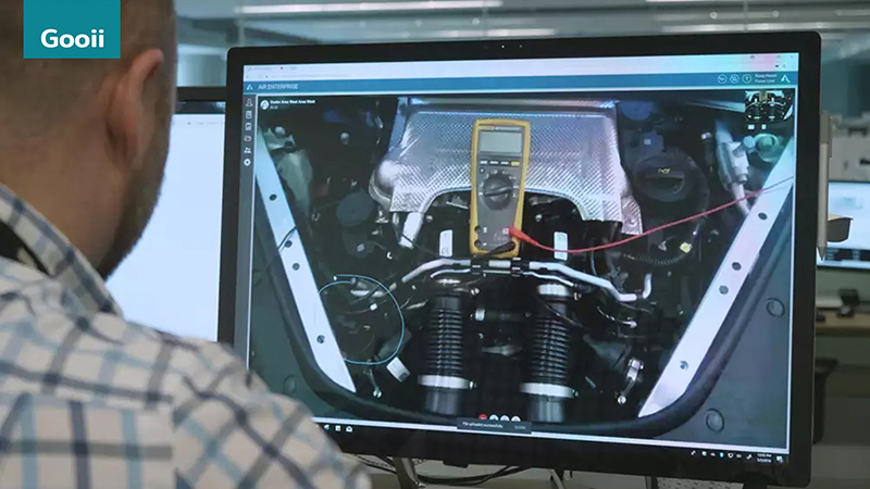 Porsche Adopts Augmented Reality In Workshops image